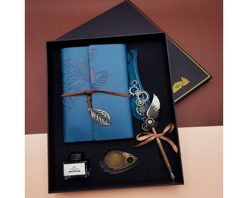 Kaligrafi Kalem Ve Vintage Tasarım Deri Defter