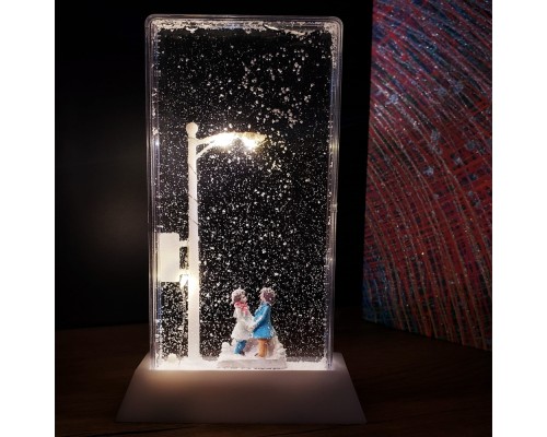 Romantik Sevgililer Tasarımlı Sokak Lambası Kar Küresi