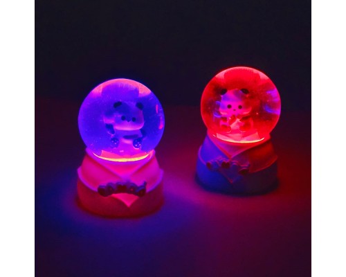 Panda Tasarımlı Işıklı Küçük Boy Kar Küresi