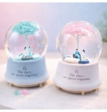 Büyük Boy Romantik Çiftler Temalı Kar Küresi