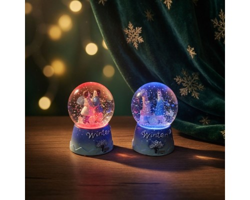 Toptan Winter Temalı Sevimli Çiftler Mini Işıklı Kar Küresi